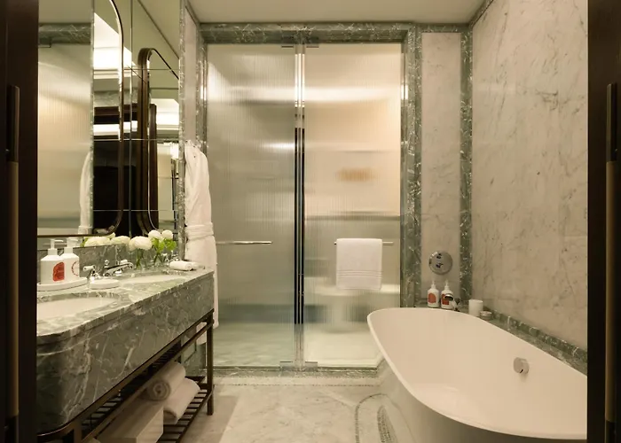 Corinthia Hotel
