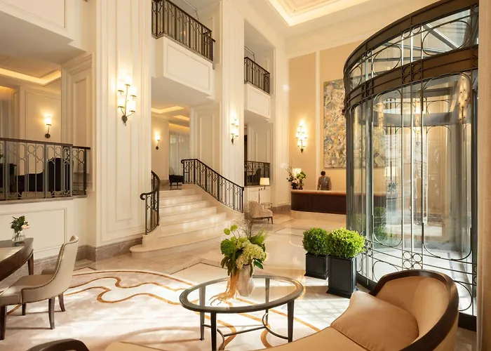 Corinthia Hotel 5*