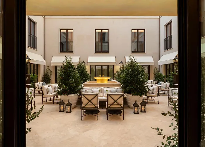 Hotel Corinthia
